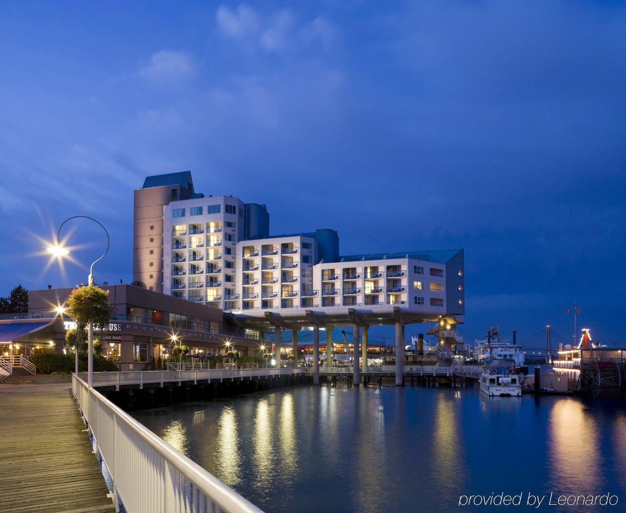 Inn At The Quay New Westminster Exterior photo